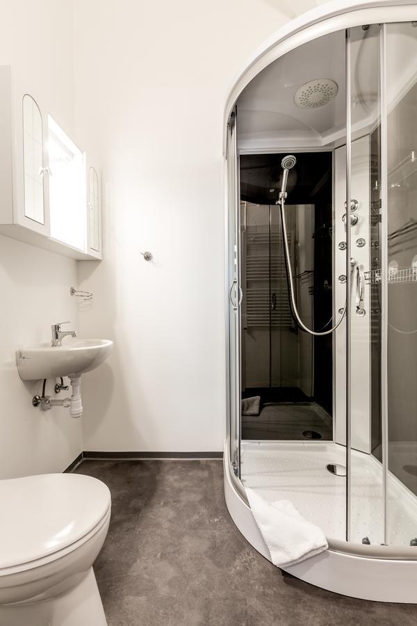 Holiday & Business Apartments 1160 Wina Bagian luar foto