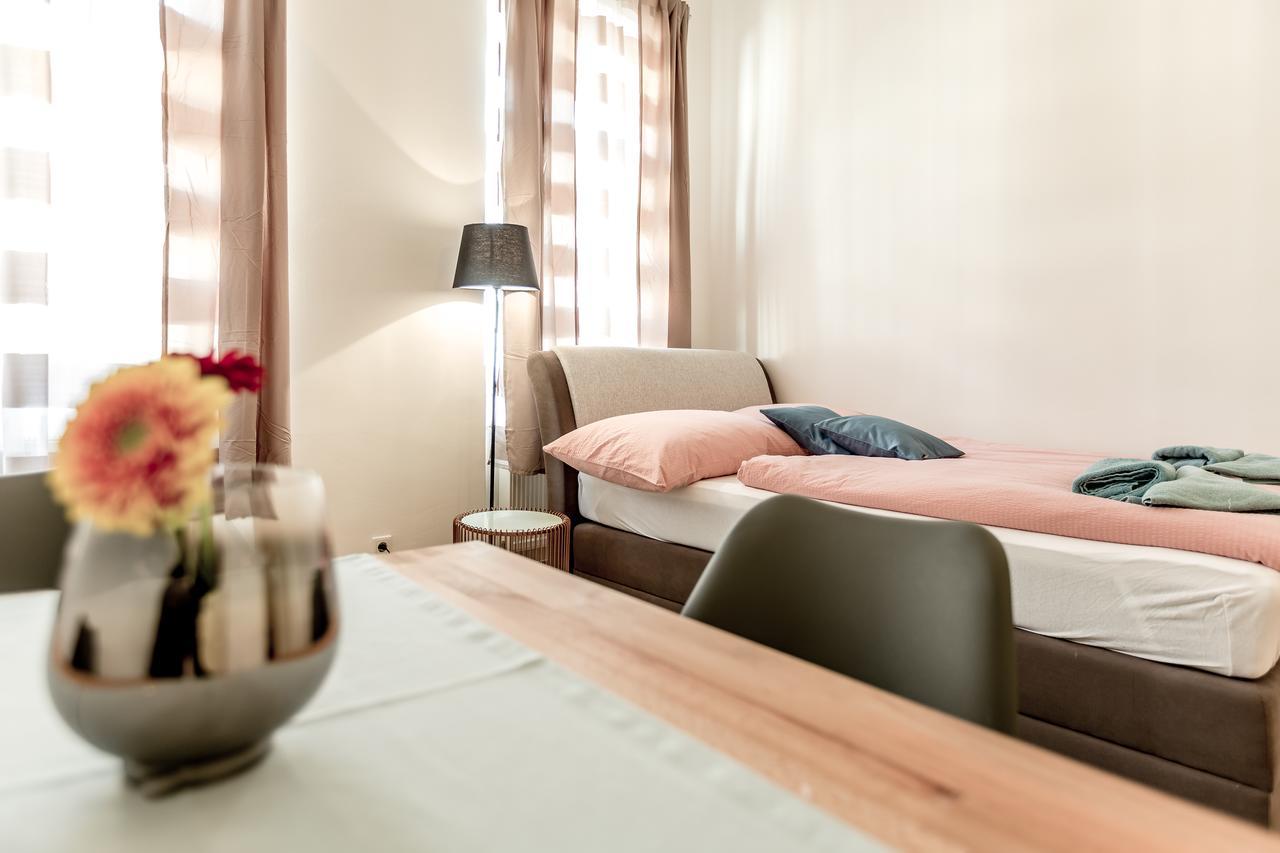 Holiday & Business Apartments 1160 Wina Bagian luar foto