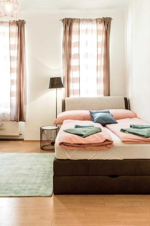 Holiday & Business Apartments 1160 Wina Bagian luar foto